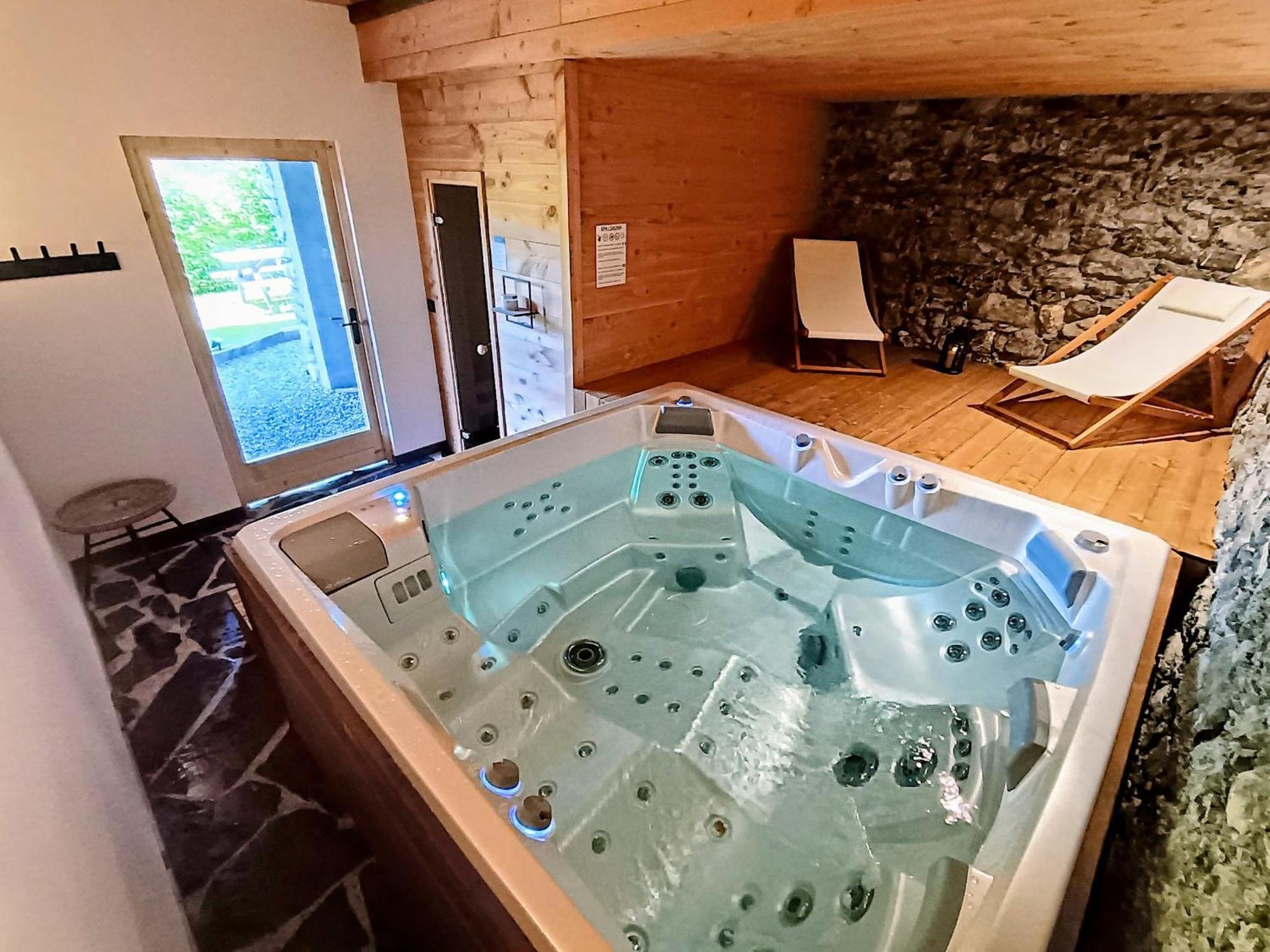 Chez Lucienne, Jacuzzi Et Sauna Samoëns Exterior foto